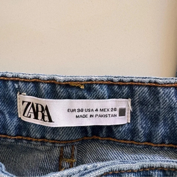 Zara- Midwash- Straight Leg Denim- Women’s 4 - Picture 13 of 16
